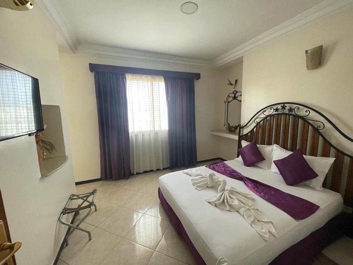Perla Hotel Фес Екстериор снимка