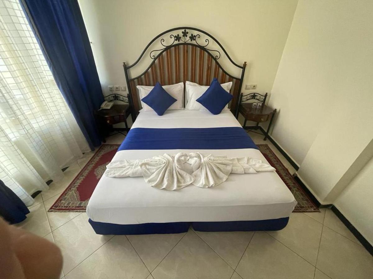 Perla Hotel Фес Екстериор снимка