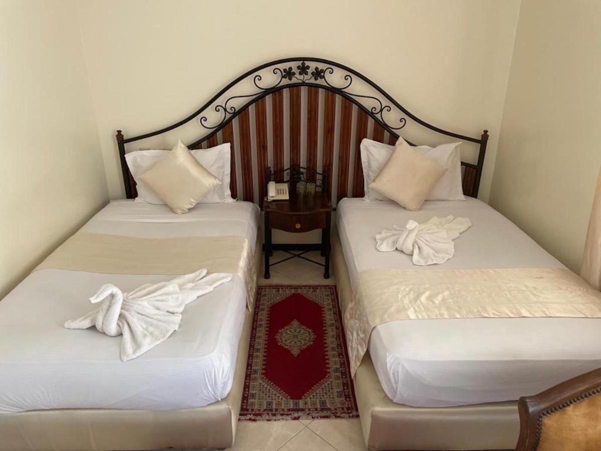 Perla Hotel Фес Екстериор снимка