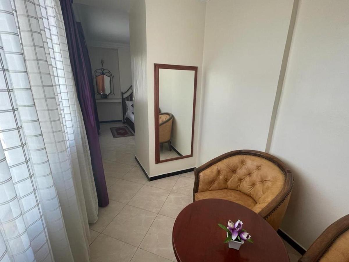 Perla Hotel Фес Екстериор снимка